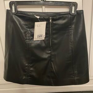 NWT H&M Vegan leather mini skirt